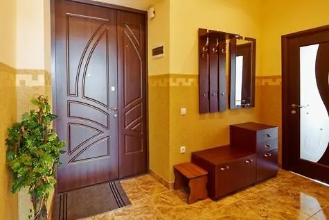 Two-Bedroom Возле Пл.Рынок Lviv Apartment
